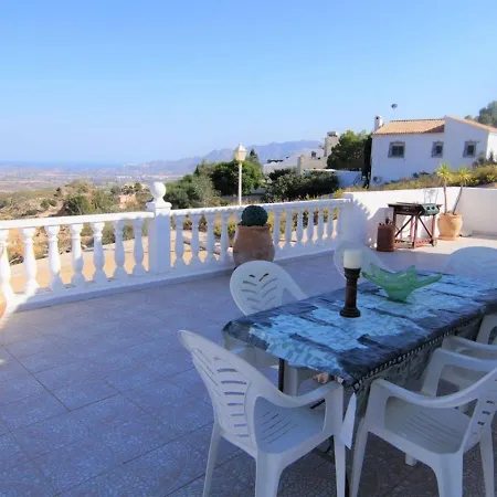 3-bed Bedar,pool, Views