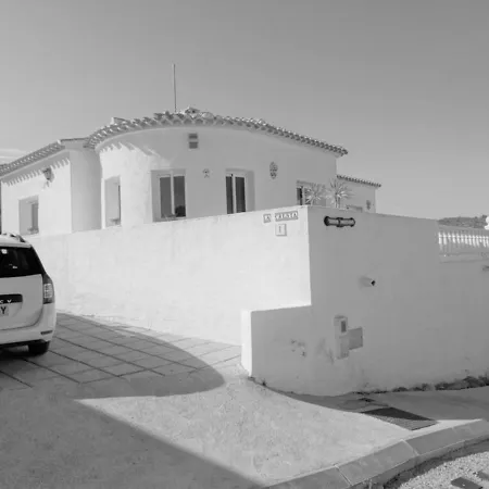 3-bed Bedar,pool, Views Villa